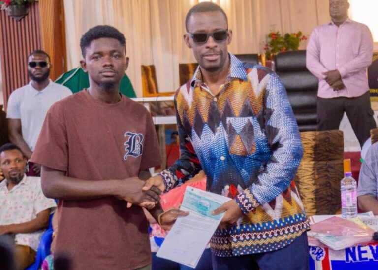 Takoradi MP Awards 150 Scholarships to Tertiary Students